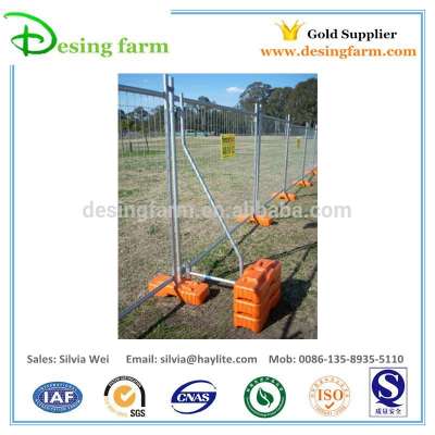 Temporary fence support brace for fence panels